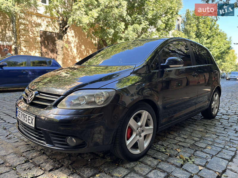 Хэтчбек Volkswagen Golf Plus 2006 в Черновцах