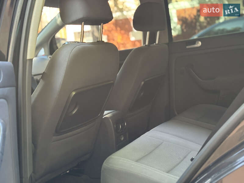 Хэтчбек Volkswagen Golf Plus 2006 в Черновцах