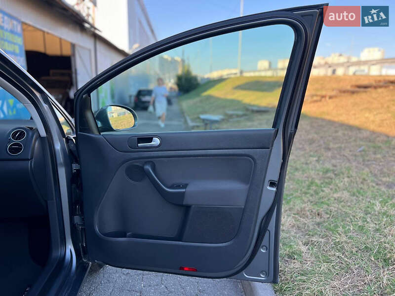 Хэтчбек Volkswagen Golf Plus 2008 в Киеве фото 26 Хэтчбек Volkswagen Golf Plus 2008 в Киеве