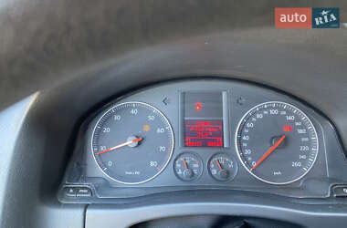 Хэтчбек Volkswagen Golf Plus 2006 в  фото 16 Хэтчбек Volkswagen Golf Plus 2006 в