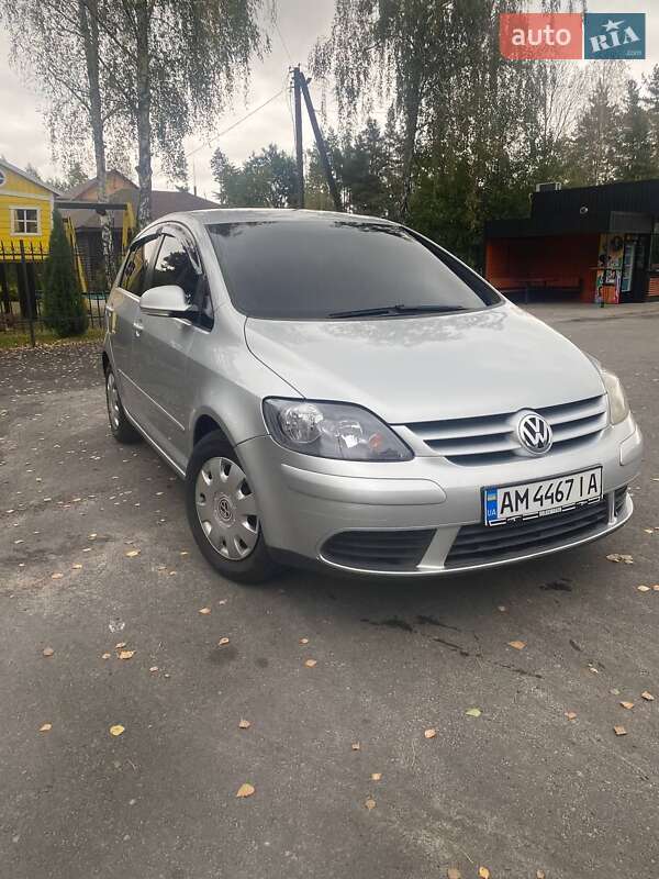 Хетчбек Volkswagen Golf Plus 2005 в Ємільчиному