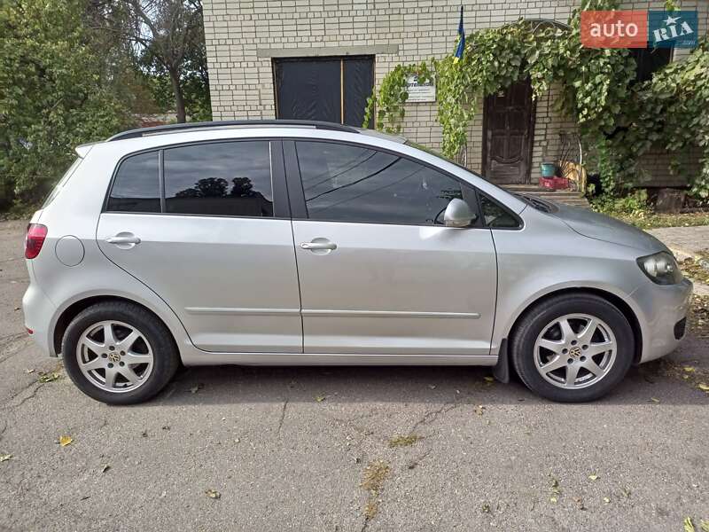 Хэтчбек Volkswagen Golf Plus 2009 в Черкассах фото 3 Хэтчбек Volkswagen Golf Plus 2009 в Черкассах