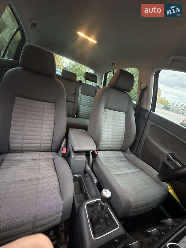 Хетчбек Volkswagen Golf Plus 2007 в Дніпрі