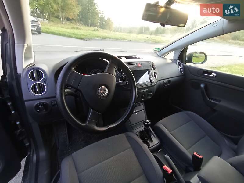 Хетчбек Volkswagen Golf Plus 2005 в Трускавці