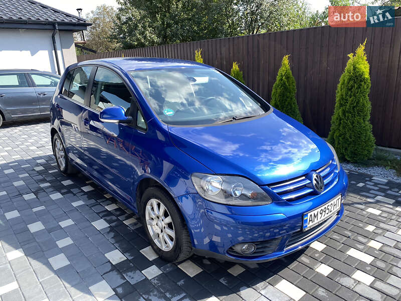 Хетчбек Volkswagen Golf Plus 2005 в Звягелі