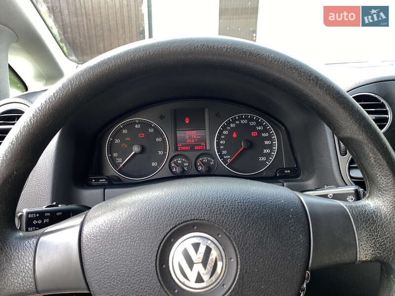 Хетчбек Volkswagen Golf Plus 2005 в Звягелі