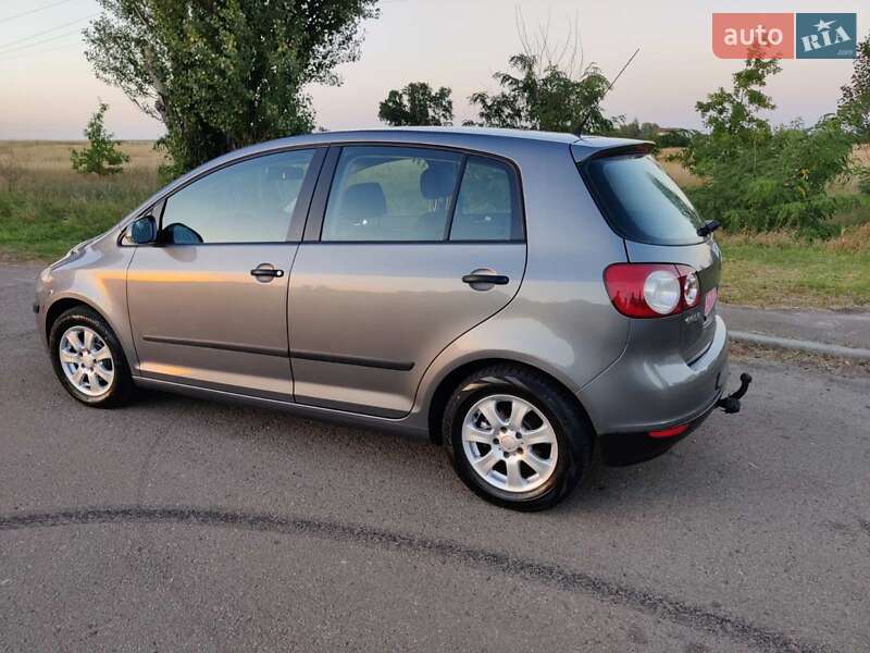 Хэтчбек Volkswagen Golf Plus 2006 в Барышевке