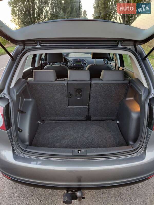 Хэтчбек Volkswagen Golf Plus 2006 в Барышевке