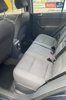 Хэтчбек Volkswagen Golf Plus 2005 в  фото 11 Хэтчбек Volkswagen Golf Plus 2005 в