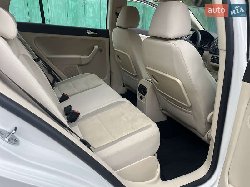 Хетчбек Volkswagen Golf Plus 2010 в Охтирці