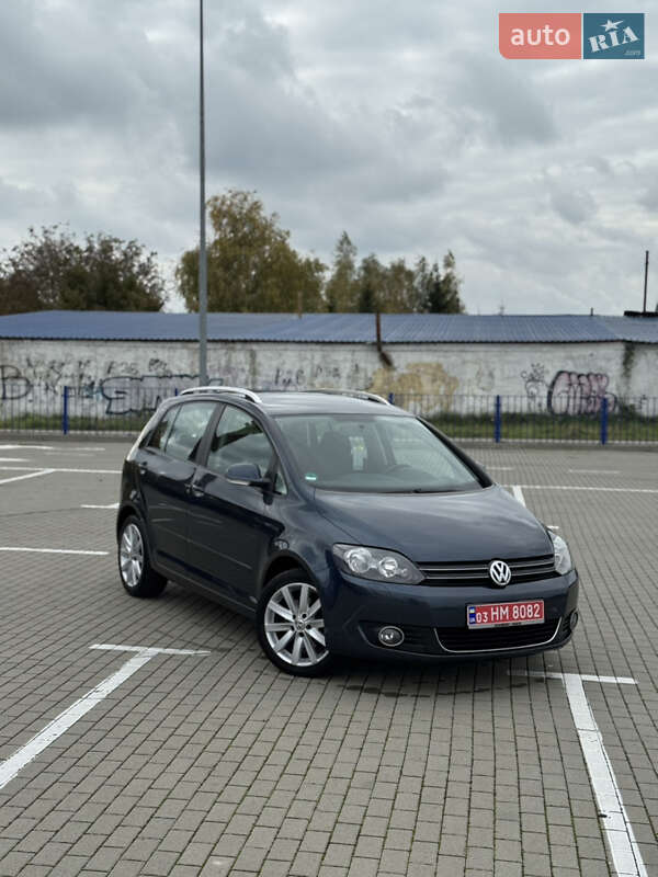 Хэтчбек Volkswagen Golf Plus 2009 в Нововолынске