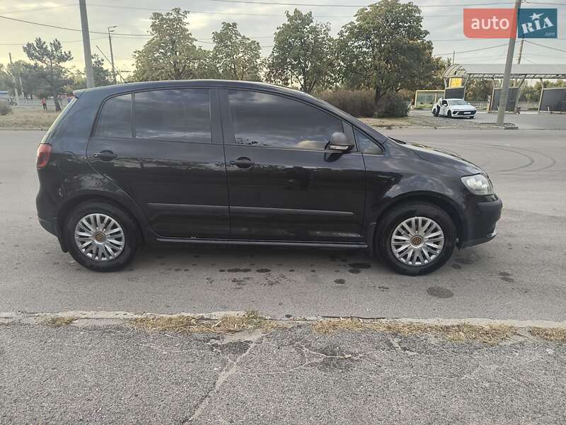 Хетчбек Volkswagen Golf Plus 2007 в Дніпрі