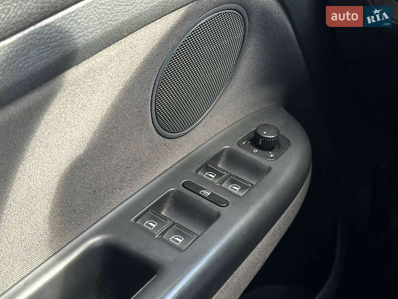 Хэтчбек Volkswagen Golf Plus 2006 в Киеве фото 15 Хэтчбек Volkswagen Golf Plus 2006 в Киеве