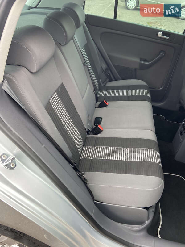 Хэтчбек Volkswagen Golf Plus 2009 в Ровно фото 37 Хэтчбек Volkswagen Golf Plus 2009 в Ровно