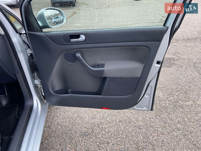 Хэтчбек Volkswagen Golf Plus 2009 в Ровно фото 35 Хэтчбек Volkswagen Golf Plus 2009 в Ровно