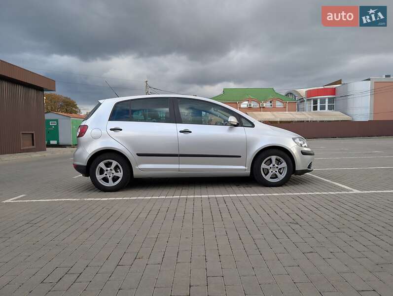 Хетчбек Volkswagen Golf Plus 2006 в Черкасах фото 5 Хетчбек Volkswagen Golf Plus 2006 в Черкасах
