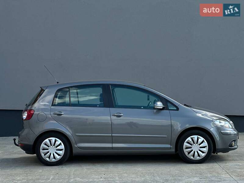 Хэтчбек Volkswagen Golf Plus 2006 в Киеве