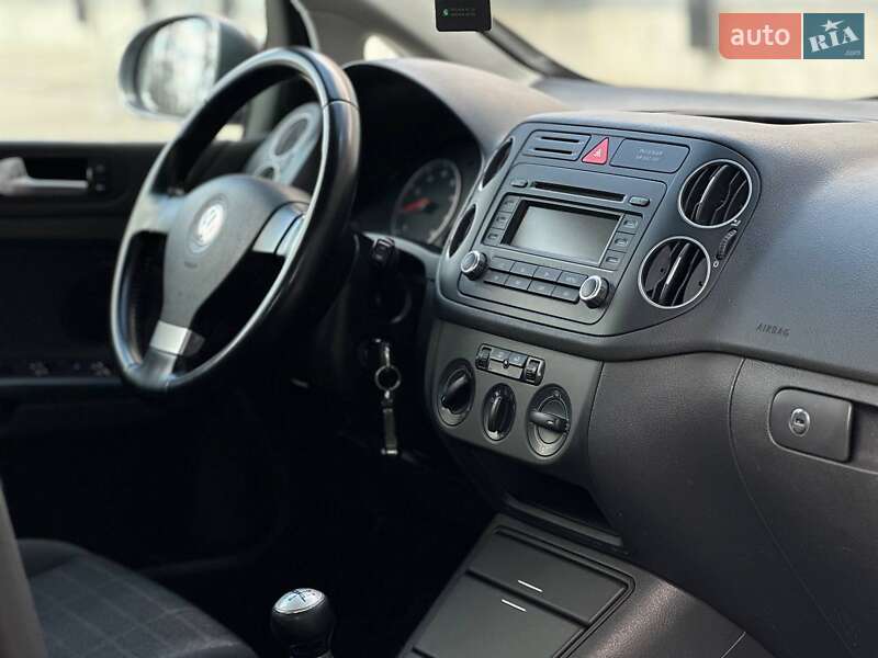 Хэтчбек Volkswagen Golf Plus 2006 в Киеве