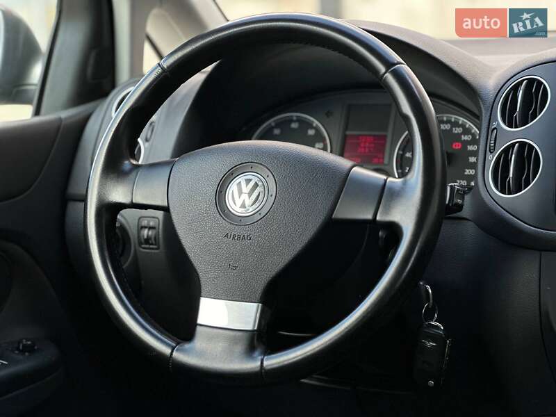 Хэтчбек Volkswagen Golf Plus 2006 в Киеве