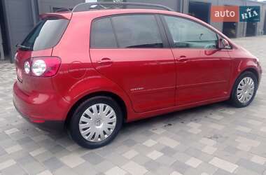 Хэтчбек Volkswagen Golf Plus 2009 в 