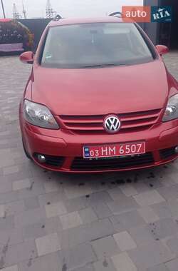 Хэтчбек Volkswagen Golf Plus 2009 в 