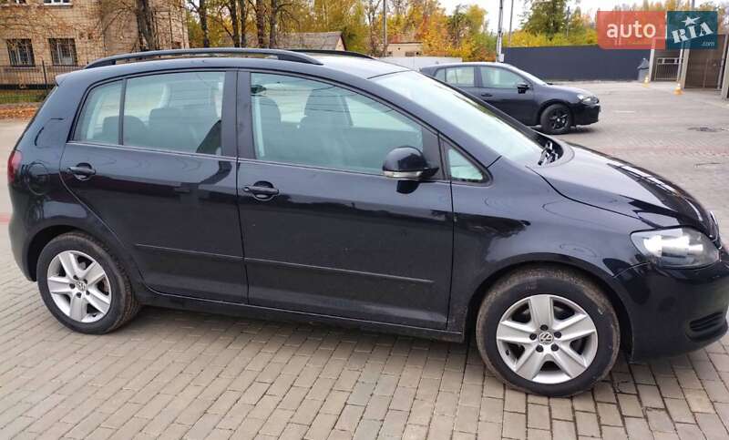 Хетчбек Volkswagen Golf Plus 2010 в Березані