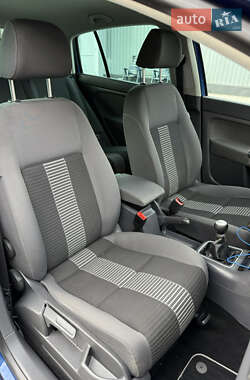 Хэтчбек Volkswagen Golf Plus 2008 в 
