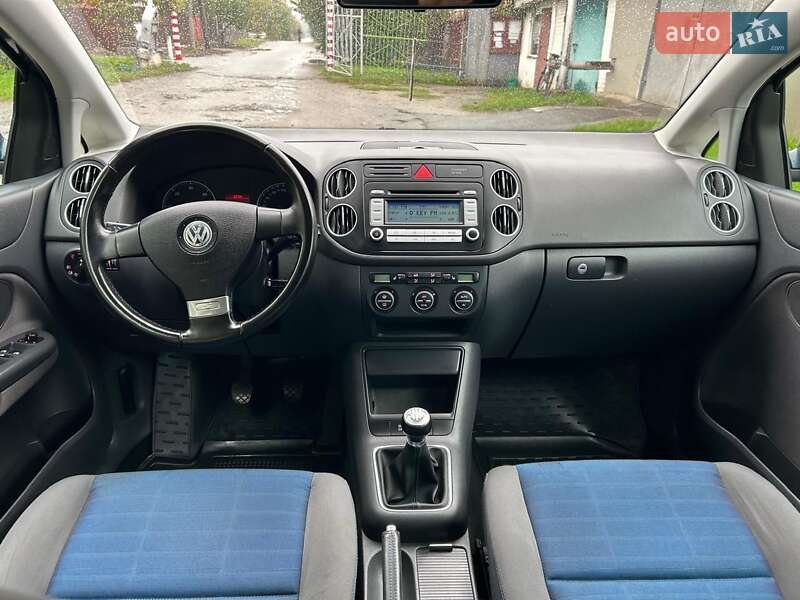 Хэтчбек Volkswagen Golf Plus 2007 в Казатине фото 15 Хэтчбек Volkswagen Golf Plus 2007 в Казатине