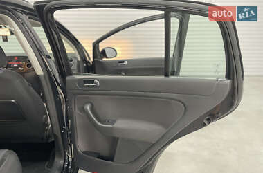 Хэтчбек Volkswagen Golf Plus 2011 в 