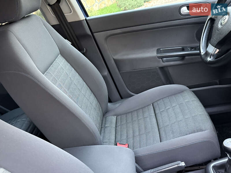 Хэтчбек Volkswagen Golf Plus 2007 в Могилев-Подольске фото 65 Хэтчбек Volkswagen Golf Plus 2007 в Могилев-Подольске