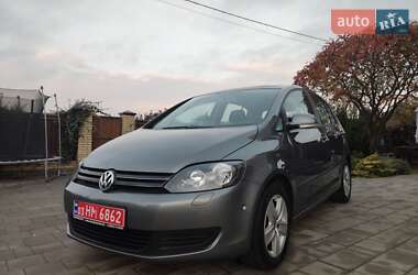 Хэтчбек Volkswagen Golf Plus 2010 в 