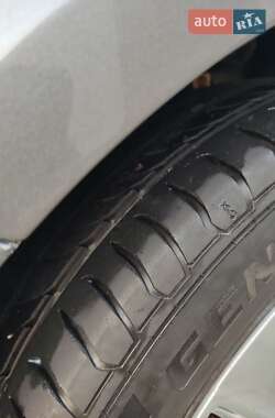 Хэтчбек Volkswagen Golf Plus 2010 в 