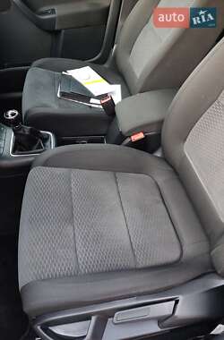 Хэтчбек Volkswagen Golf Plus 2010 в 