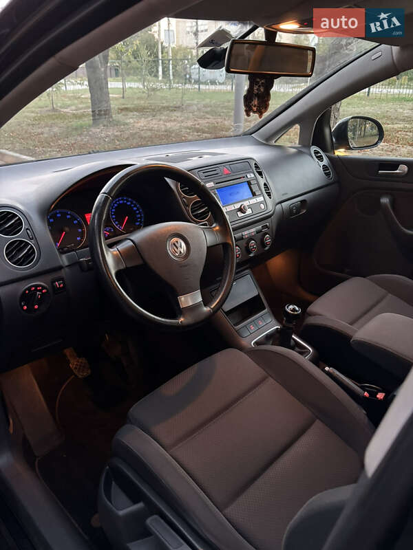 Хэтчбек Volkswagen Golf Plus 2007 в Никополе