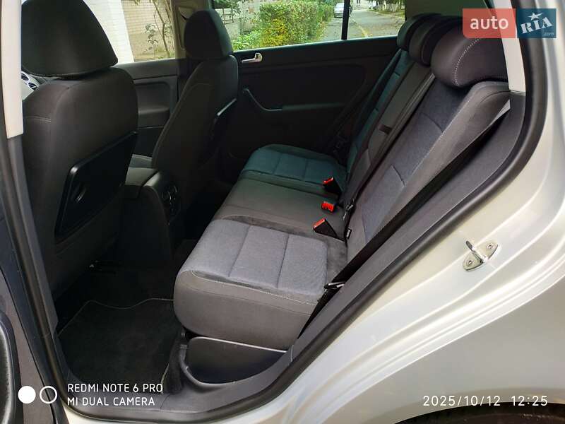 Хэтчбек Volkswagen Golf Plus 2011 в Гайсине