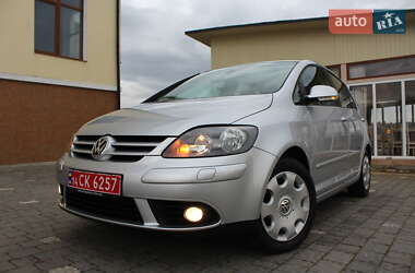 Хетчбек Volkswagen Golf Plus 2008 в  фото 3 Хетчбек Volkswagen Golf Plus 2008 в