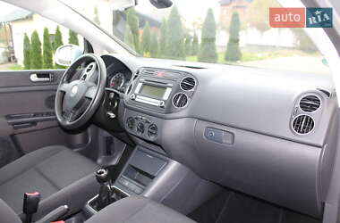 Хетчбек Volkswagen Golf Plus 2008 в  фото 96 Хетчбек Volkswagen Golf Plus 2008 в