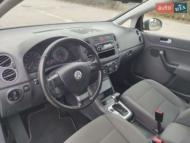 Хэтчбек Volkswagen Golf Plus 2009 в Киеве фото 66 Хэтчбек Volkswagen Golf Plus 2009 в Киеве