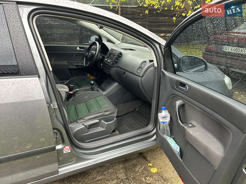 Хэтчбек Volkswagen Golf Plus 2005 в Киеве фото 5 Хэтчбек Volkswagen Golf Plus 2005 в Киеве