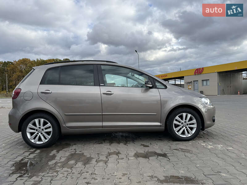 Хэтчбек Volkswagen Golf Plus 2012 в Луцке фото 5 Хэтчбек Volkswagen Golf Plus 2012 в Луцке