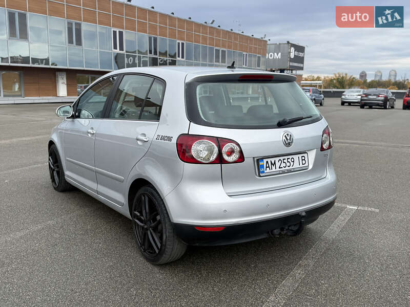 Хэтчбек Volkswagen Golf Plus 2006 в Киеве
