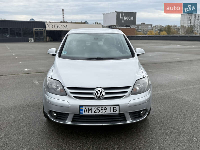 Хэтчбек Volkswagen Golf Plus 2006 в Киеве