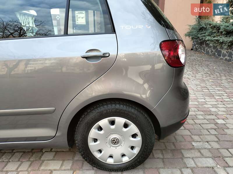 Хэтчбек Volkswagen Golf Plus 2007 в Ровно