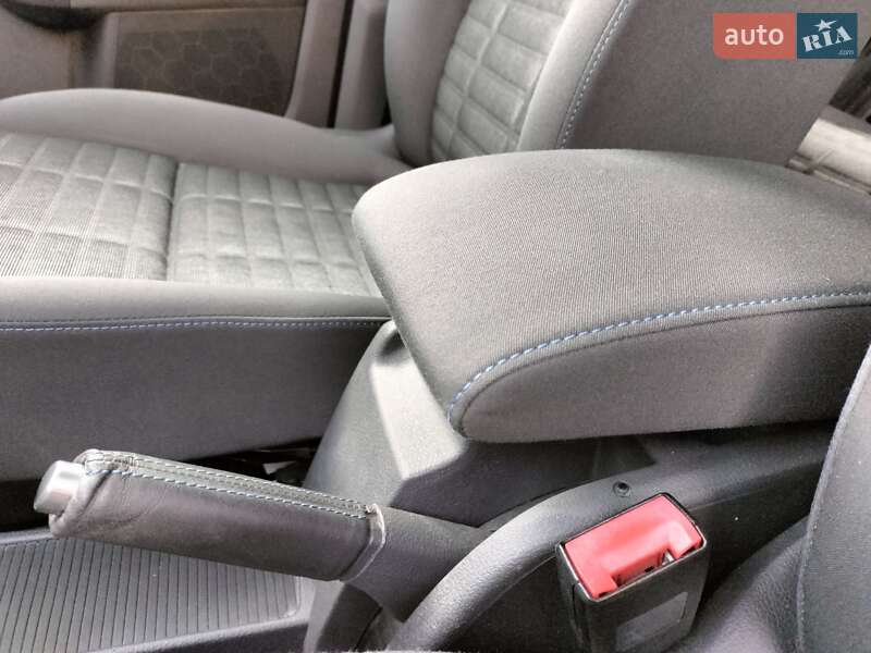 Хэтчбек Volkswagen Golf Plus 2007 в Ровно