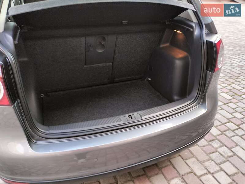 Хэтчбек Volkswagen Golf Plus 2007 в Ровно