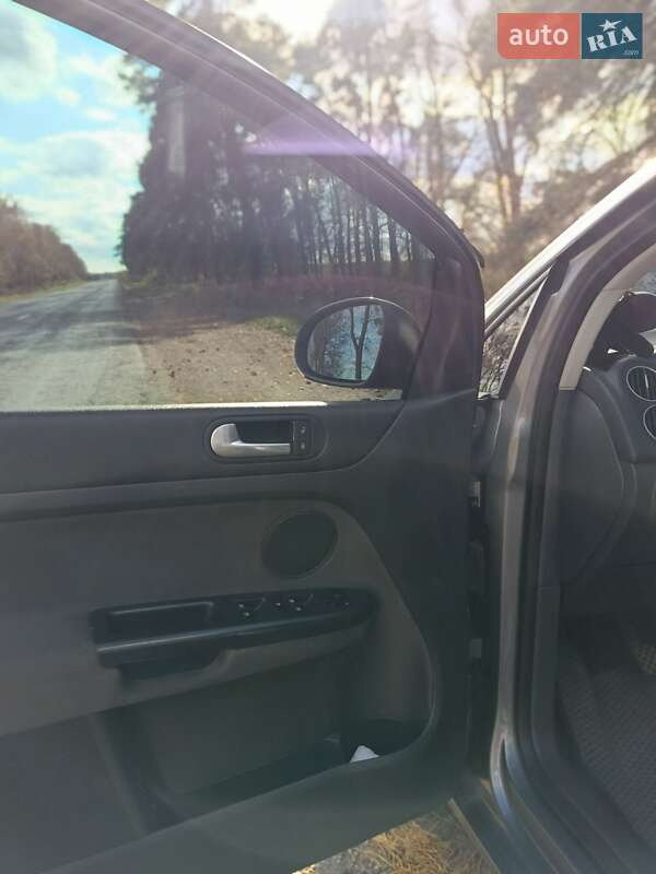 Хэтчбек Volkswagen Golf Plus 2008 в Коростене