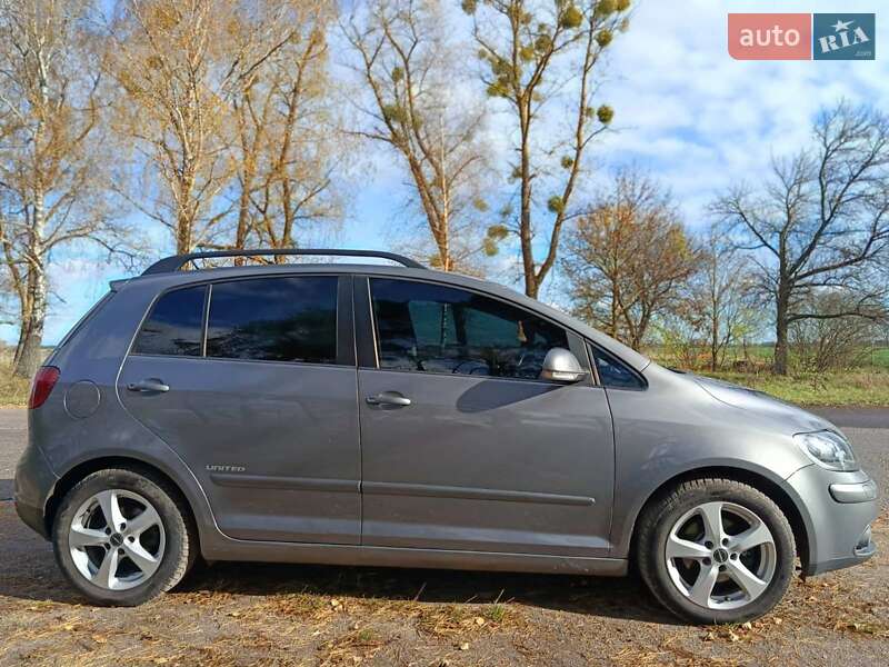 Хэтчбек Volkswagen Golf Plus 2008 в Коростене