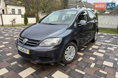 Хэтчбек Volkswagen Golf Plus 2005 в Сваляве Хэтчбек Volkswagen Golf Plus 2005 в Сваляве