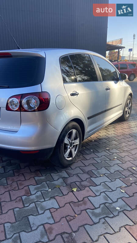 Хэтчбек Volkswagen Golf Plus 2006 в Киеве
