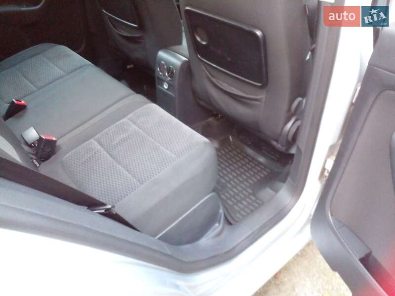 Хэтчбек Volkswagen Golf Plus 2009 в Ровно фото 15 Хэтчбек Volkswagen Golf Plus 2009 в Ровно